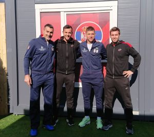 IZNENAĐENJE ZA NAŠE TENISERE: Fudbaler Barselone i teniseri Hrvatske posetili Srbe na treningu (FOTO)