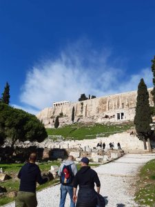 PANORAMA ATINE: Akropolj je ceo danas bio crveno-beo! (FOTO)