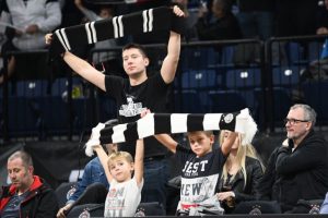 PARTIZAN VODI: ‘Grobari’ su nezadovoljni odbranom, ali i jednim igračem (TVITOVI)