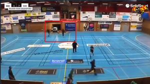 HOROR U ŠVEDSKOJ: Pijani vozač se kolima zabio u halu usred rukometne utakmice dece do 14 godina (VIDEO)