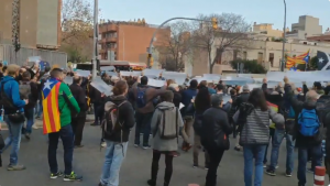 UVOD U ‘EL KLASIKO’: Drama u svlačionici Barselone, skupljaju se demonstranti ispred stadiona! (VIDEO)