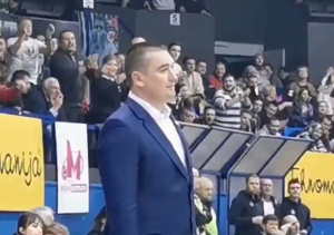 REAKCIJA SVE GOVORI: Grobari prozivali Zvezdu ‘preko’ Milojevića, pogledajte kako je odreagovao (VIDEO)