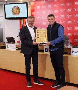 PRIZNANJA I POVELJE U PRAVIM RUKAMA: Tenis pres klub Srbija svečanom Akademijom proslavio 35. rođendan