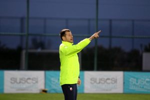 PROBLEM: Evo zašto Nenad Lalatović nije bio na klupi Vojvodine protiv Voždovca