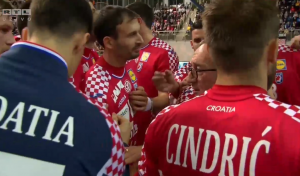 RASISTIČKI ISPAD SELEKTORA HRVATSKE: Lino Červar u besu na tajm-autu održao nedoličan govor! (VIDEO)