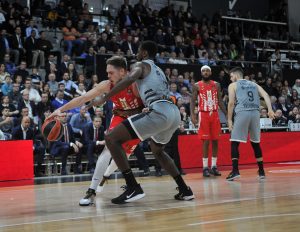 POSLE STRAŠNE PARTIJE U LIONU: Vladimir Štimac ima poruku za navijače Crvene zvezde! (FOTO)
