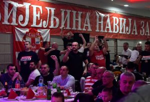 LUDILO U BIJELJINI: Nezapamćena atmosfera na ulicama, ali tek kada se Njegoš Petrović prihvatio mikrofona usledilo je oduševljenje (VIDEO)