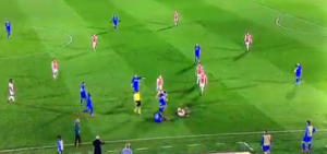 BABEL JE POBEDNIK VEČERI: Napadač Ajaksa se bacao po terenu i imitirao protivnika (VIDEO)