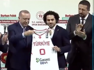 TURCI ŽELE NA OI: Erdogan predstavio danas veliko košarkaško pojačanje – ‘Šahana Arkina’!