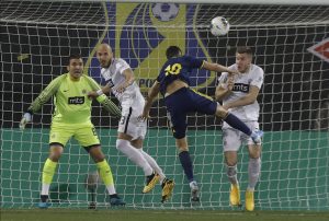 NEVEROVATNO INTERESOVANJE: Srpskog vezistu traže čak tri kluba iz ‘Liga petica’!