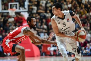 ILI NE VALJA PRAVILO ILI: Bivši košarkaš Zvezde i Partizana oštro reagovao zbog dodela državljanstva strancima!