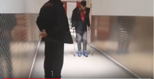 SLIKA KOJA ZABRINJAVA: Veliki problem za Voždovac Pejčinović, napustio teren na štakama (VIDEO)