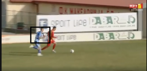 OVO MOŽE SAMO U MAKEDONIJI: Fudbaler startovao na protivnika tako što ga je gađao drugom loptom, dobio crveni (VIDEO)