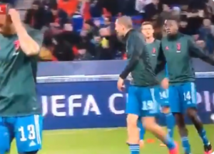 UVOD U PORAZ: Fudbaleri Juventusa se ozbiljno sukobili pred početak meča u Lionu! (VIDEO)