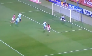 ZVEZDA VODI: Efektan pogodak El Fardu Bena (VIDEO)