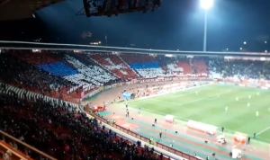 NA ‘MARAKANI’ SE IGRA, SA RAZGLASA IDE PESMA: Fenomenalna koreografija Delija za vernike SPC u Crnoj Gori! (VIDEO)