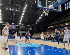 ‘ORLOVI’ ODLIČNI U HELSINKIJU: Srbija na poluvremenu vodi protiv Finske, pogledajte najlepše poteze (VIDEO)