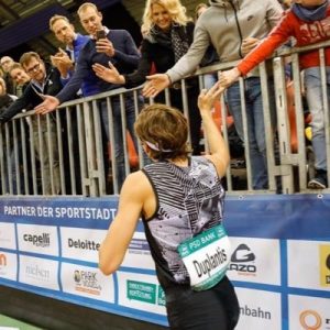 POMERIO SOPSTVENU GRANICU: Novi svetski rekord Duplantisa u skoku s motkom