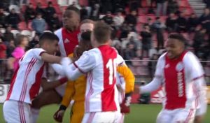 HEROJ AJAKSA: Ušao u 93. minutu, odbranio tri penala i postigao gol za pobedu (VIDEO)