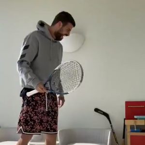 KAD PIKE UZME REKET U RUKE: Fudbaler Barselone snimkom zapalio internet, pa izazvao Novaka (VIDEO)