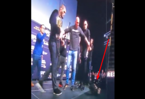 NURMAGOMEDOV I FERGUSON PRVI PUT OČI U OČI: Pala je prva ozbiljna provokacija (VIDEO)