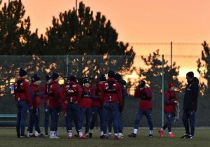 ZVEZDA NASTAVLJA TAKMIČENJE U LŠ: Protiv Midtjilanda u sredu, ovo su cene karata…