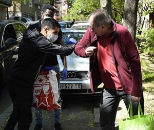 HUMANOST CRVENE ZVEZDE: Crveno-beli poslali pakete članovima u Republici Srpskoj