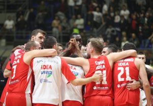 ZVEZDA POČELA DA GRADI TIM: Obradović naciljao plejmejkera, crveno-beli pobedili grčke velikane u trci za dovođenje Amerikanca!