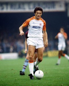 PORUKA LUTONA CEPA SRCE: Klubovi širom Evrope se opraštaju od Antića