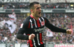 SPREMILI SU MILIONE: Filip Kostić na izlaznim vratima Ajntrahta, ali ne i Bundeslige!?