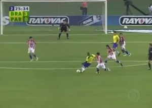 ZABORAVIĆETE RONALDA: Legendarni brazilski fudbaler u penziji i petoj deceniji „zategnut kao praćka“ (FOTO)