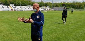 ALEKSANDAR VESELINOVIĆ: Moj, a i stav predsednika kluba je da ligu treba završiti do kraja!