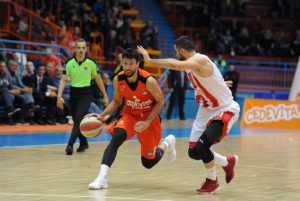 HRVATSKI KOŠARKAŠ: ‘Vujošević je nenormalan, kontroliše igrače 24 sata dnevno’!