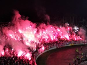 GORI HUMSKA: Bakljada zvezdaša, odgovorili i ‘Grobari’  (VIDEO)