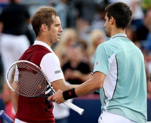 FRANCUZ STAO U ODBRANU NOVAKA: ‘Đoković nije terao puškom nadležne da mu daju dozvolu’