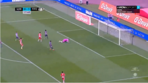 UZBUDLJIVO NA MARAKANI: Proleter pokušava da pokvari slavlje, domaćin brzo odgovorio(VIDEO)