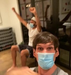 BOBI VRAĆA OSMEH NA LICE: Srpski centar napravio šou! Marjanović đuskao uz svetski poznati hit, a imao je i društvo! (VIDEO)