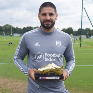 APSOLUTNO ZASLUŽENO: Mitroviću ‘zlatna kopačka’ – Čekao je Fulam na ovo 20 godina!