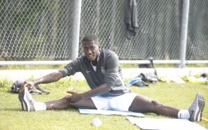 GROBARI GA KONAČNO DOČEKALI: Prvi trening Makija Banjaka u crno-beloj opremi (FOTO) (VIDEO)