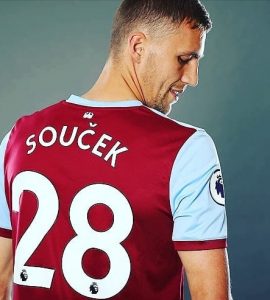 MORBIDNI ENGLEZI: Majk Din dobio pretnje smrću zbog crvenog kartona!