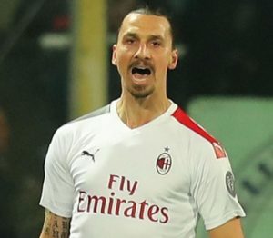 IBRAHIMOVIĆA ZABOLEO PORAZ OD ATALANTE! Zlatan pokušao da isprovocira rivala, a ovaj ga ‘iskulirao’ (VIDEO)