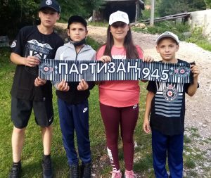 VIŠE OD FUDBALA – VELIKO CRNO-BELO SRCE: PR služba Partizana pokrenula akciju za pomoć porodici Vuković!