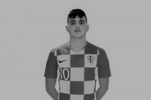 HRVATSKA U SUZAMA: Preminuo šesnaestogodišnji fudbaler!