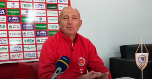 ŠOKANTAN POTEZ: Trener koji postavlja nove standarde – posle prvog kola podneo ostavku!