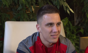 CRVENO-BELI VIŠE NEĆE GLEDATI SVOG ‘PIT BULA’: Miljenik Delija je na izlaznim vratima ‘Marakane’