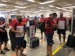 NA SVE SU MISLILI: Crveno-beli su maksimalno oprezni, sa njima je otputovao i kuvar koji će voditi računa o hrani!