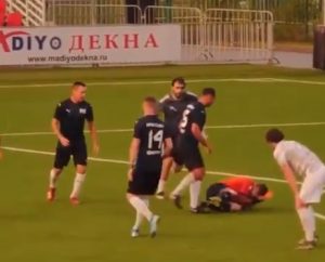 BEZUMLJE BIVŠEG KAPITENA RUSIJE: Nekadašnji fudbaler Zenita brutalno pretukao sudiju (VIDEO)