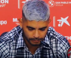 NIJE MOGAO DA ZAUSTAVI SUZE: Argentinac se emotivno oprostio od Sevilje, a onda se izvinio Konteu (VIDEO)