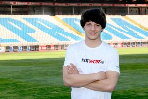 JOVIĆ POSTAO OTAC PO DRUGI PUT: Srpski napadač objavio fotografiju iz bolnice, a zatim otkrio pol deteta! (FOTO)