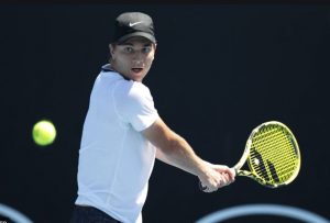 KECMANOVIĆ SPASAO DAN SRPSKIH TENISERA: Miomir se plasirao u 2. kolo turnira u Parizu!